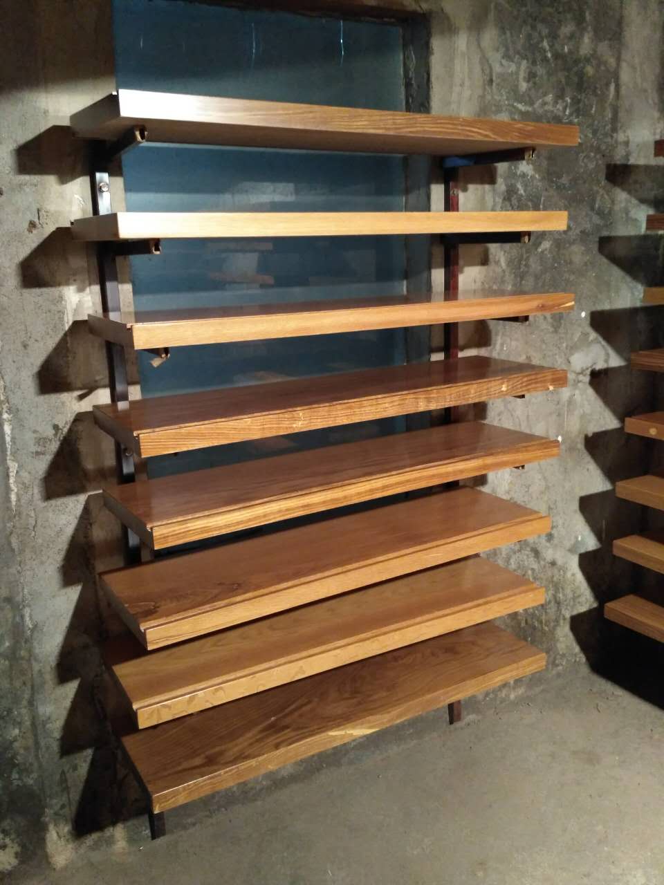 whale build straight <a href=https://www.whalebuild.com/staircase.html target='_blank'>stairs</a> timber treads