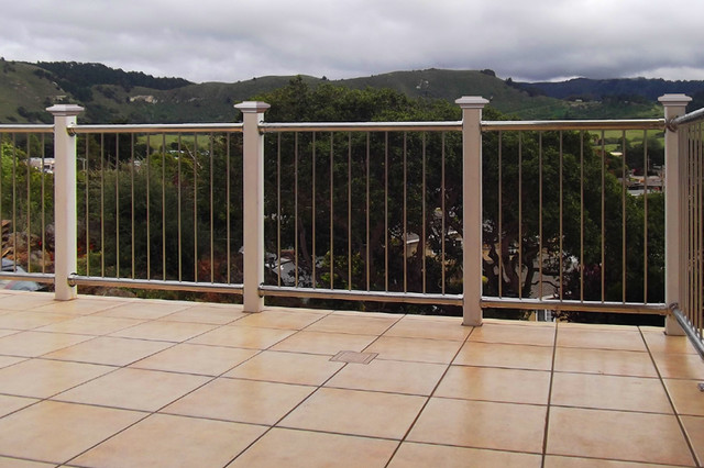 stainless steel exterior cable balustrade